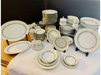 121 Pc. DINNERWARE SET NORITAKE JAPAN 'MACON' PATTERN 6717