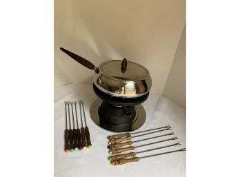 MCM JAPAN 18/8 STAINLESS STEEL FONDUE POT W/ 12 FONDUE FORKS