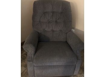 Recliner # 1-Nice Condition Vintage 1986 LA-Z-BOY - No Rips Or Tears! ( See Description)