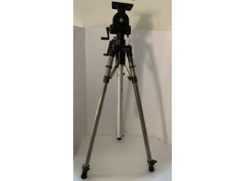 Vtg Chicago Majestic Tripod/Camera Stand & Head Extends 7’