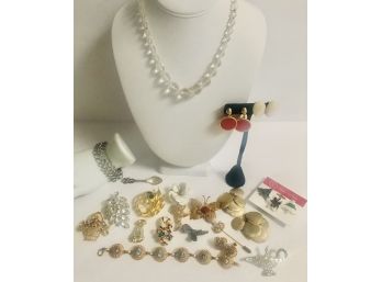 Mostly Vintage 20 Piece Jewelry Lot # 5 - One Newer Piece