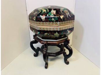 Chinese Porcelain Covered Box With Stand