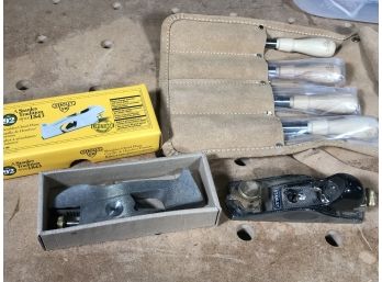 (T73) Group Of All 'STANLEY SWEETHEART' Tools - Planes & Chisels In Leather Roll Case