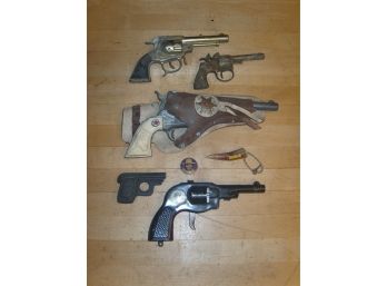 Lot Of 50's & 60's Toy Guns - Gene Autry Pinback - Chester Gould Gun - Keychain