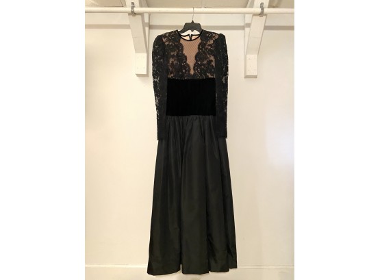 Black Gown With Lace Sleeves -M