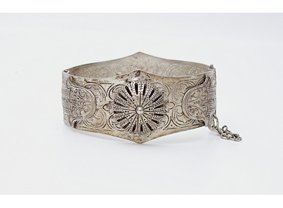 Interesting Silver Metal Camel Cuff Bracelet