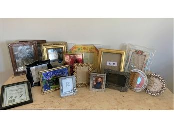 Group Of Frames - 16 Pieces