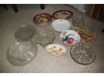 Miscellaneous Serving Bowls, Trays & Cake Stand