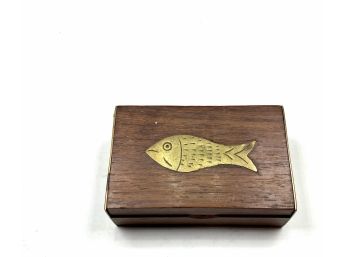 Diminutive • Rosewood Hinge Top Box With Brass Fish Top Detail And Brass Sides (4) Unused James Dean Stamps