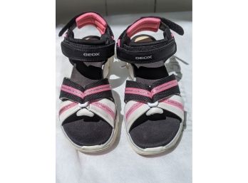 Kids Sandals By GEOX Size 5 1/2 In Very Good Condition