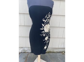 Elegant Vintage Black Designer Dress With White Silk Floral Embroidery - Looks Great On!! By Lafayette