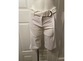 NWT- Theory White Linen Knee Length Shorts Size 0