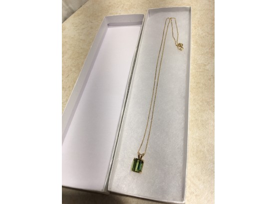 Incredible 14kt Gold Necklace W/Tsavorite Stone Pendant - Very Pretty - Nice Color Stone