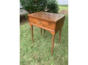 Sewing Table (FV11)