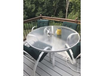 Outdoor Patio Table W/ 4 Cushioned Chairs In Green