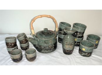 Very Nice Oriental Sake & Tea Set