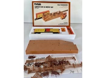 NEW IN BOX - Vintage Tyco Trains - HO Scale  - Cattle Car & Depot Set