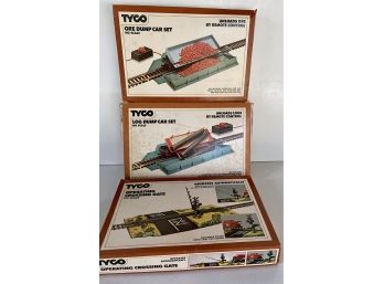 3 Vintage Tyco Trains - HO Scale Accessories  - IN BOX  (A)