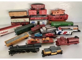 Vintage Lot Of 23 HO Scale Trains  Includes 2 Locomotives - Various Brands