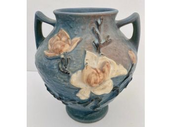 Roseville Pottery Handled 'Magnolia' Vase 8'