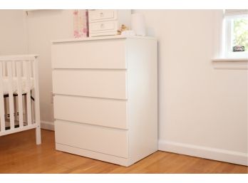 White 4 Drawer Wooden Dresser