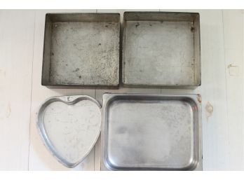 Lot Of Vintage Baking Trays!