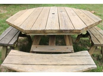 Nice Vintage Wooden Picnic Table & 4 Bench Set!