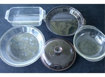 Lot Of PYREX Dishes & Pans!