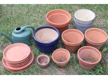 Nice Mixed Lot Of Garden Planting Pots, Dishes, Etc.!