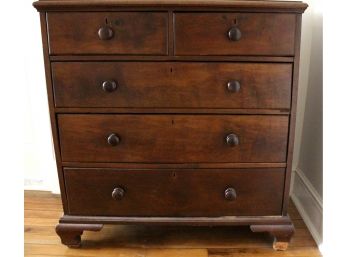 Great Early American Dresser / Chest Of Drawers!