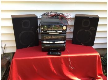 Memorex Stereo And Speakers