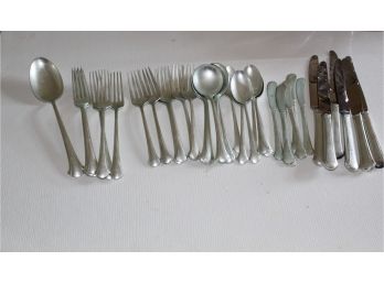 Towle Sterling Silver Chippendale Pattern Flatware Set