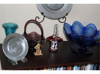 Small Lot Of Decore Items