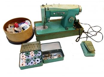 Vintage WHITE Sewing Machine With Accessories