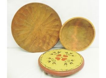 Set Of Hand Carved Country Bowls And Primitive Amish Lazy Susan