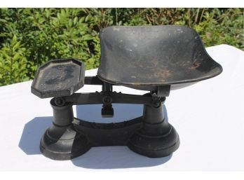 Vintage Painted Black 'To Weigh 14lbs' Scale