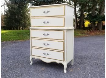 A Vintage Dixie Furniture Chest Of Drawers