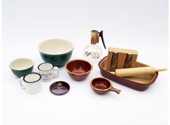 A Stoneware And Ceramic Assortment - Pampered Chef And More