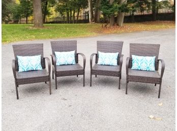 A Set/4 Resin Outdoor Chairs