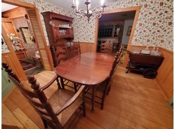 Beautiful Nothnagle's Vintage Dining Room Set & Linen Lot