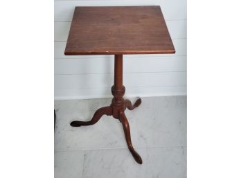 Antique Pedestal Side Table With Tri Queen Anne Legs