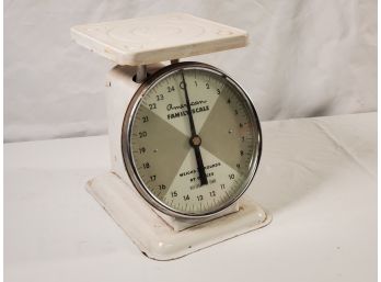 Vintage American Family Kitchen Scale