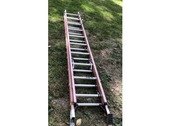 20 Foot Fiberglass Expandable Ladder