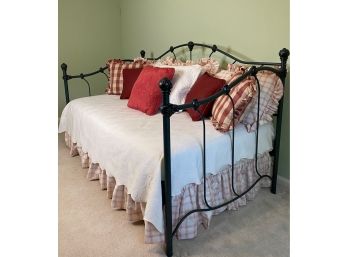 Black Wrought Iron Day Bed, Bedding Included!