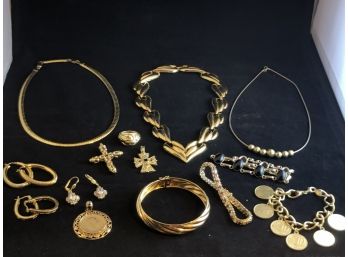 Gold Tone Jewlery Lot (NL)