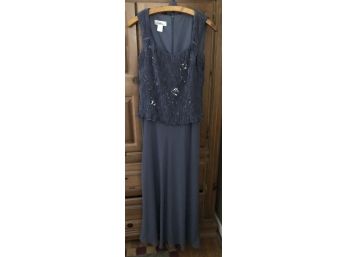 Size 6 PATRA Gray Full Length Evening/Formal Gown Pre Owned