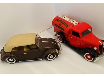 2 Vtg SOLIDO Made In France Die Cast Vehicles: 1949 VW Coccinelle 1/17, 1936 Providence RI Fire CITERNE 1:19