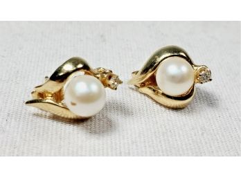 14k Gold Pearl And  Earrings