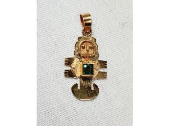18k Gold Lion Pendant With Green Stone