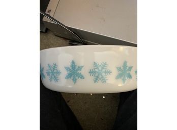Vintage Pyrex - Snowflake Pattern